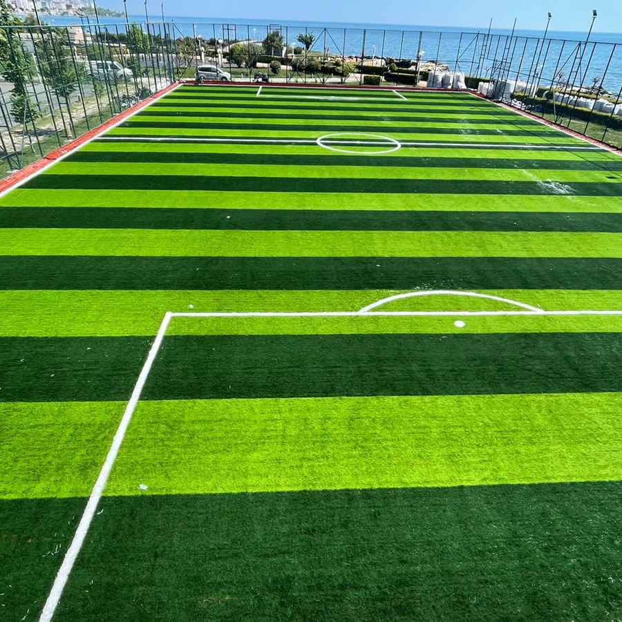 إنشاء ملاعب كرة قدم مكشوفة