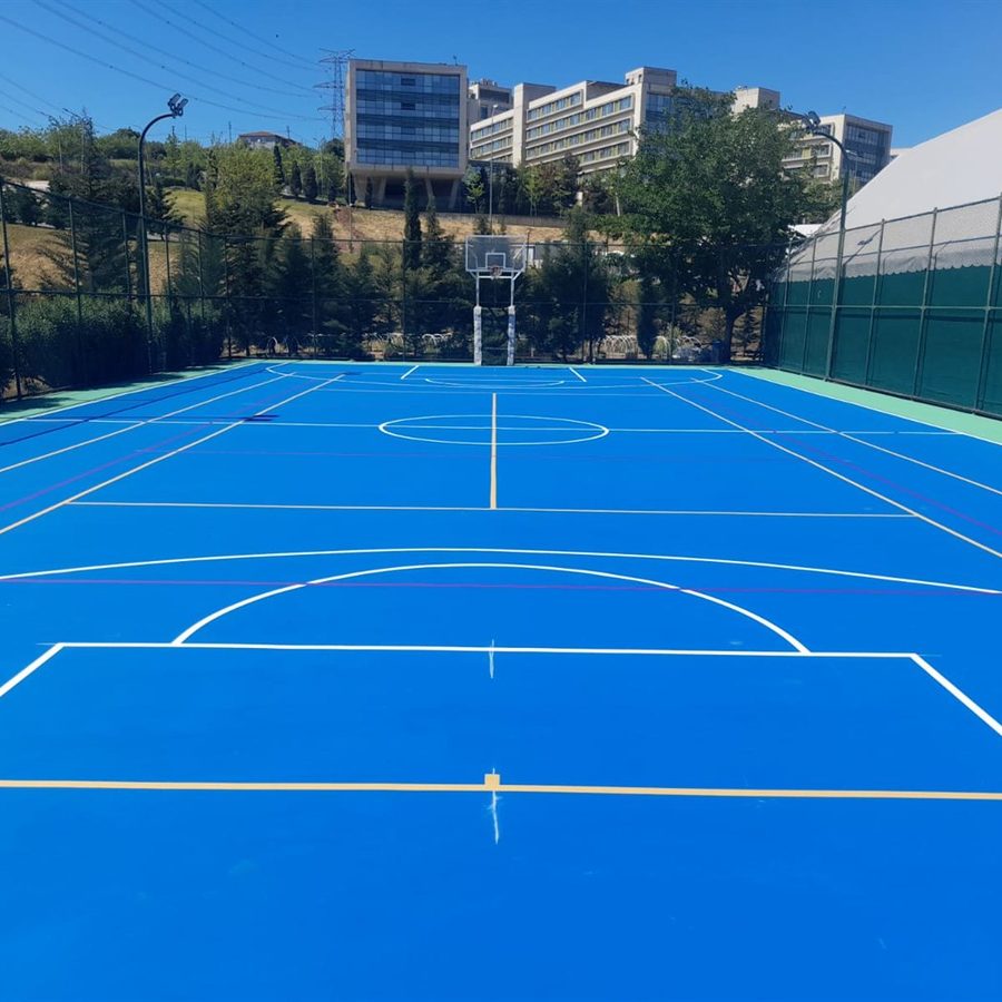 Akrilik zemin kaplamalı çok amaçlı spor sahası